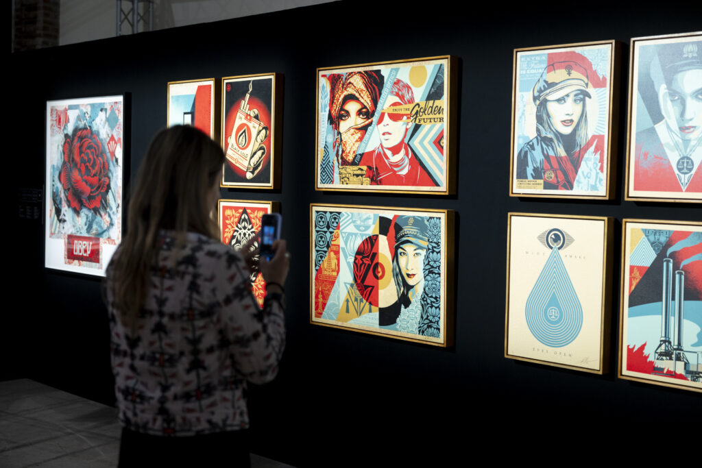 La mostra di Obey - Shepard Fairey alla Fabbrica del Vapore di Milano